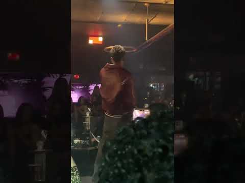 عصام صاصا لايف بسند علي مخدتي تنزل قوام دمعتي اتدمرت صحتي ما بقتش زي زمان اكسبلور لايك عصام صاصا