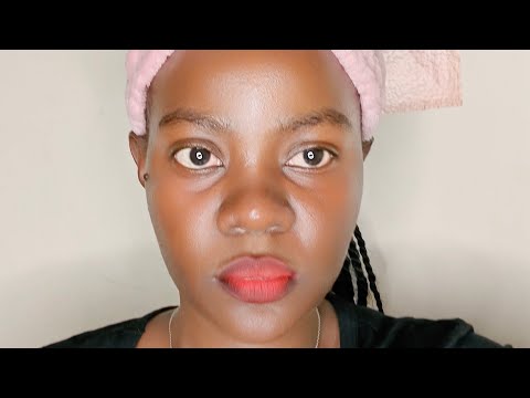 Ebifo Omukazi Weyekwata Nga Ayagala Kumuzina