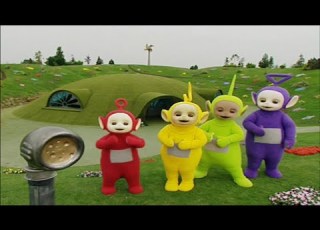  Teletubbies Dog Kennel 2000