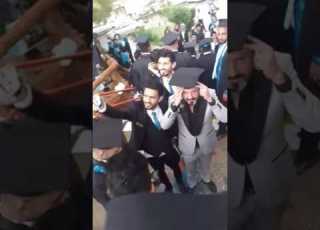  انظر ماذا فعل الفنان نصر البحار مع الطلاب وتكم