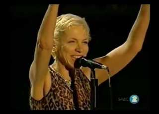  Annie Lennox Waiting In Vain Live At 46664 Concert 2005