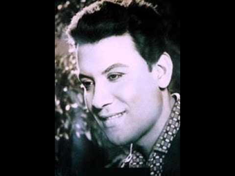 نادرة الفنان الكبير محمد رشدى و اغنية ما على العاشق ملام