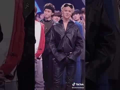 فرقة بلاك بينك مع فرقة بي تي اس