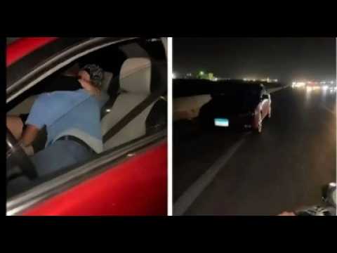 شاب يصور فتاة وسائق سيارتهما بطريقة غريبة فيديو يحو ل إلى ترند في مصر
