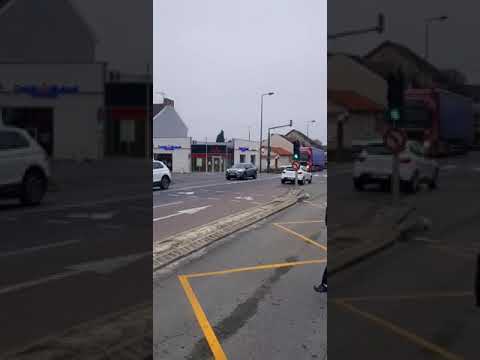 يدق موسيقى بهون شاحنه احلى بوري