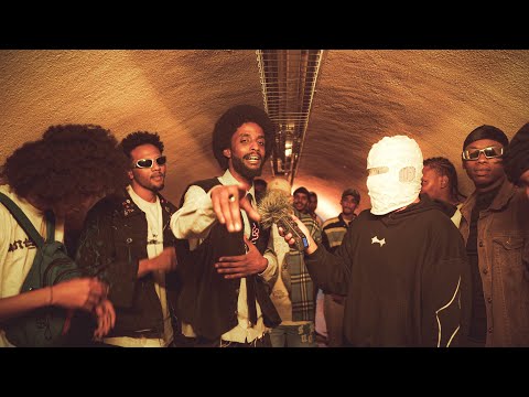 مامان دافنينو من راب شارع مصر ضد السودان الجزء الاول واخيرا ابتسامتك يا قمر مامان دافنينو من راب شارع مصر ضد السودان الجزء الاول واخيرا ابتسامتك يا قمر