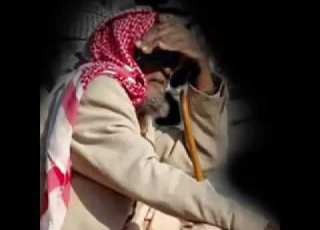 لقيت أنا بالسوق بيض عرايا متبرجات كيف ما يستحني نصيحة شايب