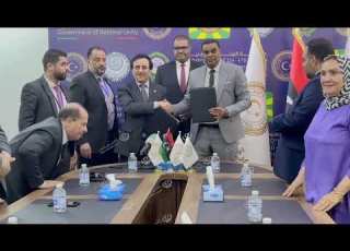 صندوق تنمية الموارد البشرية بوزارة العمل يوقع مذكرة تفاهم مع المنطمة العربية للتنمية الإدارية LCNA