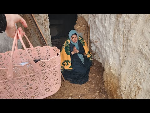 Tent In The Wind Life In Danger A Mother S Battle To Give Birth In The Heart Of The Mountains