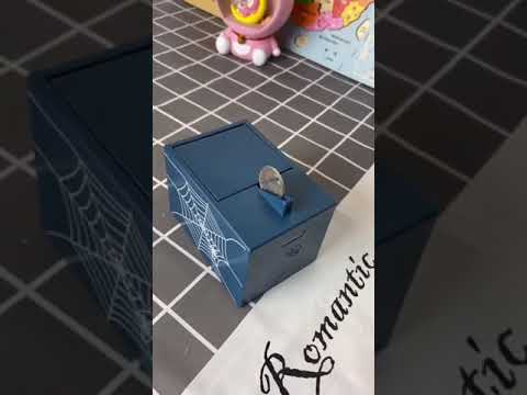 حصالة نقود خطيرة و مرعبة شاهد