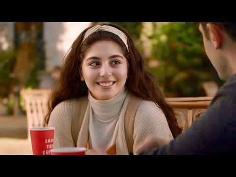 بنت جميلة مصابة بالتوحد بتتعرض للتنمر من زمايلها لانها اجمل واشطر منهم لكن بتصمم تحقق حلمها