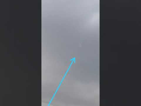 ظهور كائن غريب اثناء العاصفه