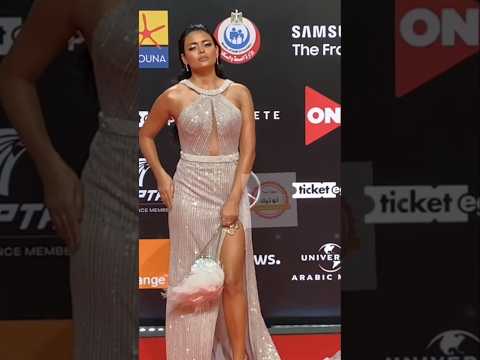 نجمة فيلم السلم والثعبان اسماء جلال تخطف القلوب بفستان جذاب في الجونة