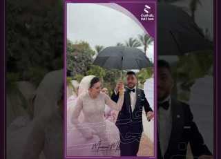  هتجوز يعني هتجوز مشهد طريف لعريس بعد سقوط أمطار ليله زفافه ورد فعل مفاجئ من العروسة