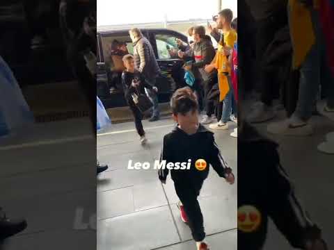 أبناء أسطورة كرة القدم ليونيل ميسي Shorts