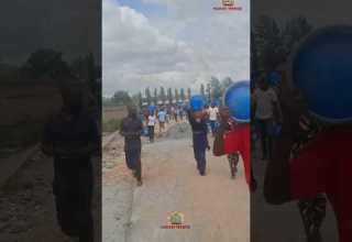 MWANZA WATU WAFAIDIKA NA MITUNGI YA GESI BAADA YA MAANDAMANO Tanzania Maandamano Food Dogopaten