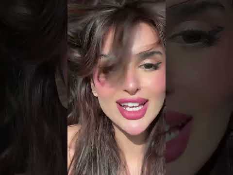 ميس دعاء عايشه سني وبغني وبحب الحياة