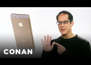 Presenting The Gold IPhone 5s CONAN On TBS