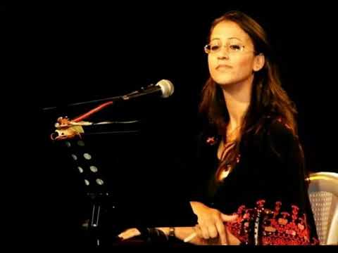 أحن إلى خبز أمي وقهوة أمي ولمسة أمي الفنانة الملتزمة سلام أبو آمنة أحن إلى خبز أمي وقهوة أمي ولمسة أمي الفنانة الملتزمة سلام أبو آمنة