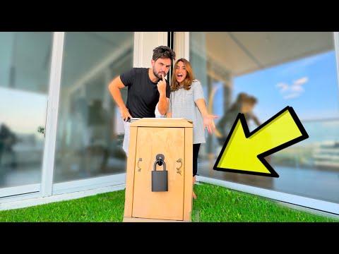 وصلنا صندوق عشوائي قبل عيد ميلادي