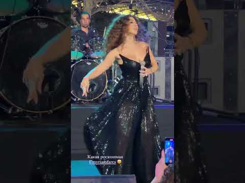 ميريام فارس من حفلها في دبي