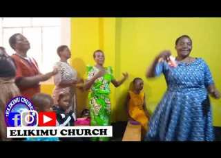 AAngalia Kwenye Kwaya Hii Utajifunza Kitu Kuwa KWA Mungu Wa Lusia Hakuna Wazee