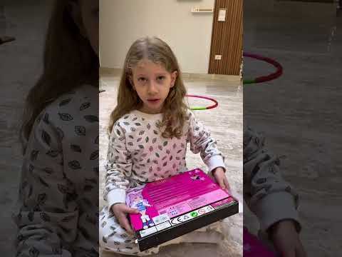 صفا فتحت علبة ميكاب جديدة ومميزة طار عقلا فيها صفا فتحت علبة ميكاب جديدة ومميزة طار عقلا فيها