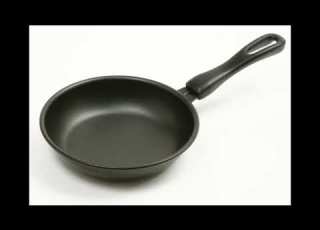  1 Hour Of Silence Occasionally Broken Up By The TF2 Frying Pan Hit Sound Effect