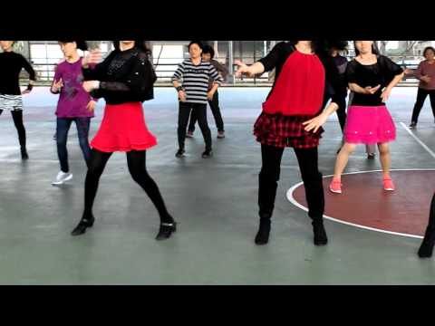 舞媚力舞蹈班 春花齊放 秋秋老師與全體同學