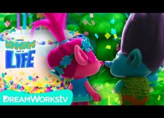  Poppy S Special SURPRISE For Branch More Funny TROLLS Comments YOUR COMMENTS COME TO LIFE