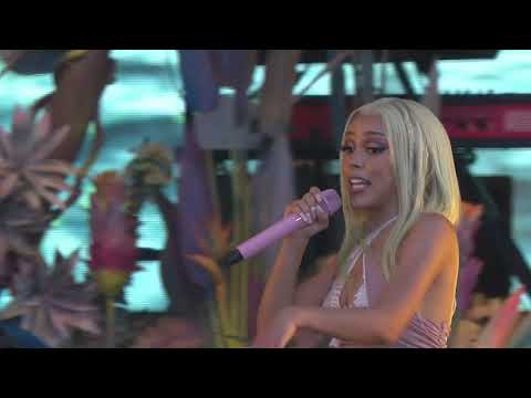 Doja Cat Woman Live From ACL Music Festival Doja Cat Woman Live From ACL Music Festival