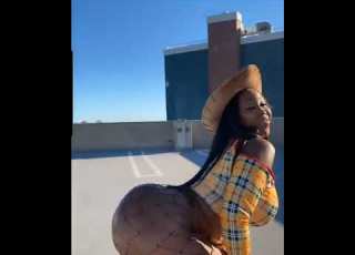Zmeenaorr Big Booty Walk Away 2 Viral Bigbooty Walkaway Shaking