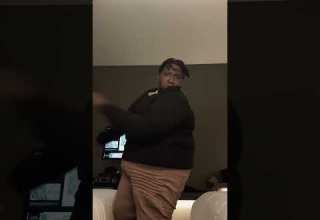 چه بخواهید بیرون بروید و چه انتخاب کنید که در خانه بمانید زندگی تان را بکنید فردا هیچ وقت وعده داده نشده راحتی هم هیچ وقت تضمین شده نیست