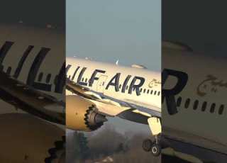  Stunning Light Departure Of Gulf Air 787 9 Dreamliner Gulfair Dreamliner Manchesterairport