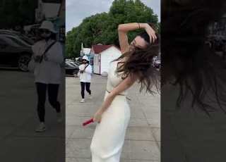 573 這麼漂亮的姐姐可惜帥哥沒看見 氣質美女 顏值美女 時尚穿搭