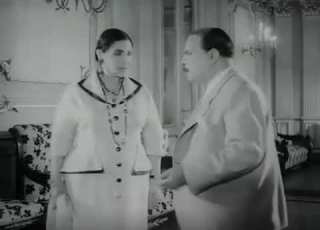 توحة وريري ضحكوا على نفوسة هانم وقالولها أنهم أغنية بحري
