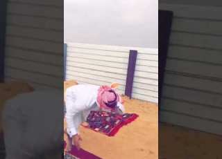 قاعدين الشباب ولله ل
