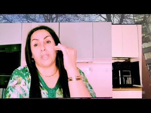 كواليس لعراضة ديال مسسي لكلاشات المخسور قربلها مع عيشة بسباب البونج لركباتو في لخلفية سميرة مربوحة