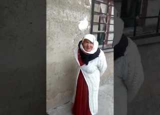  الحاجة بابغيا تفوطي على اويحيا