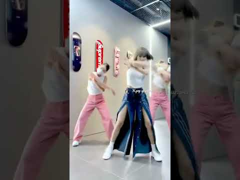 Lisa Dance On Money Song Blackpink Lisa