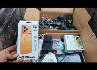 In The Trash I Found Phones People Threw Away In Europe