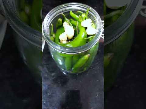 طريقة مخلل طرشي الفلفل الحار بأسهل طريقة وكلش راح يعجبكم جربوه بهاي الطريقة