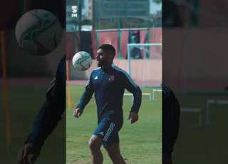  شادي حسين يبدع ويمتع في تدريبات الأهلي