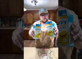 Cornbread Peach Cobbler