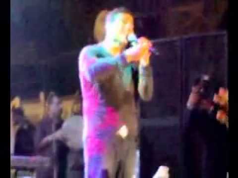 عمرو دياب كان باين من سلامها