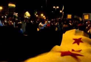 وقفة تضامنية مع الشعب السوري بطنجة 27 07 2012 حيوا الثوار