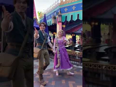 Disneyland Thanksgiving Nov 24 2022 Day 2 Pt 10 Rapunzel And Eugene Disneyland