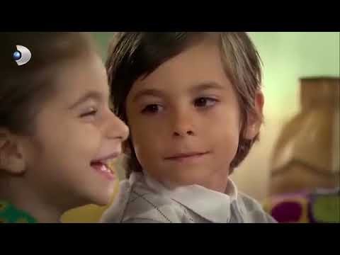 عثمان يشاهد التلفزيون مع روجين على مر الزمان