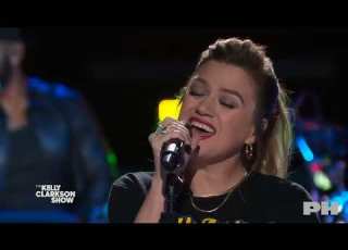  Kelly Clarkson Favorite Kind Of High David Guetta Remix Live On The Kelly Clarkson Show