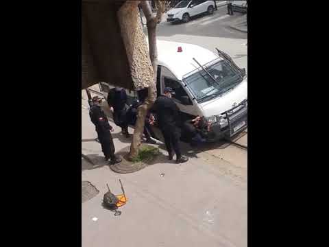 جمهور الترجي يحرر معتقل ا من قبضة الشرطة التونسية